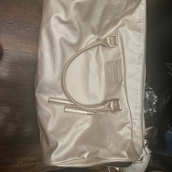 Michael Kors duffel bag - Picture 2 of 3